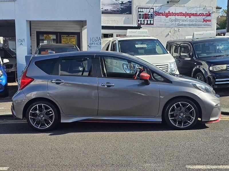 Begagnad Nissan Note Nismo 2025 Grå Halvkombi