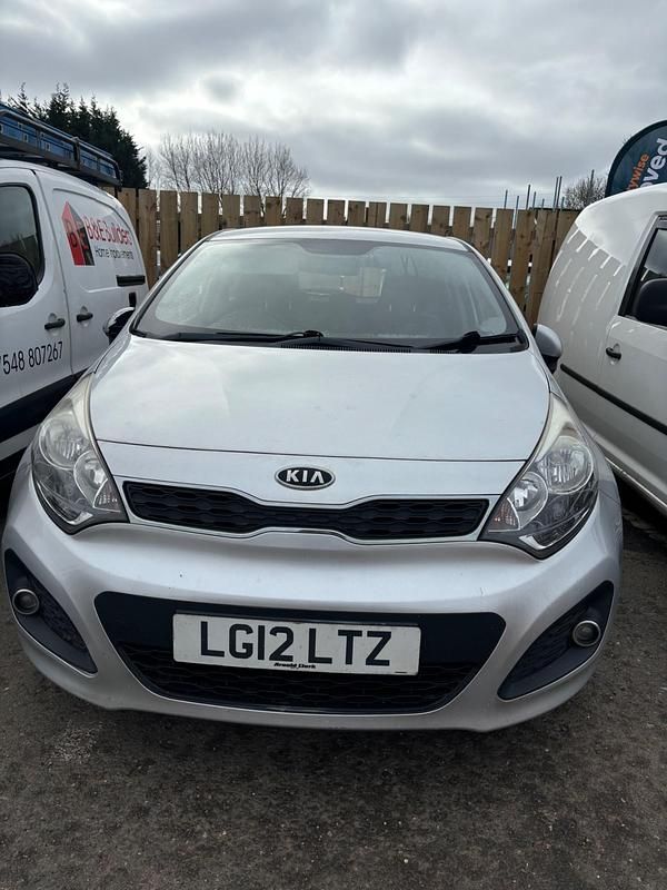 Used Kia Rio 2012 Silver Hatchback