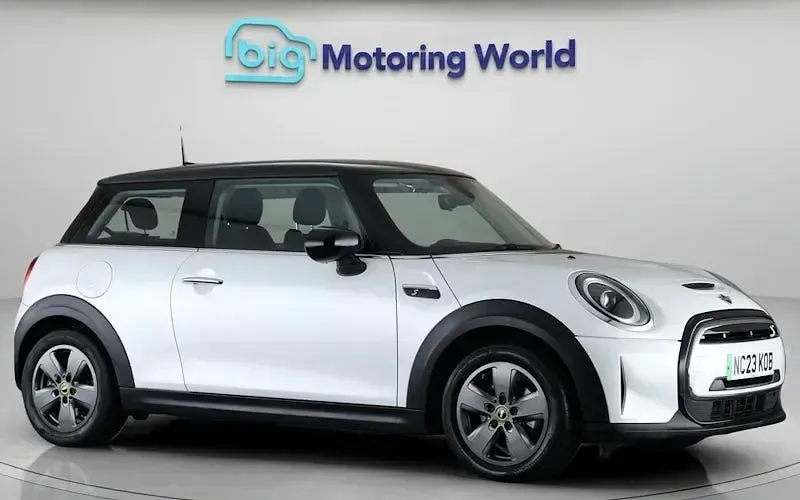 Used Mini Cooper S Level 1 135 kW (184 HP) 2023 Hatchback