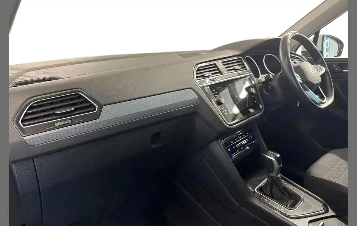 Used VW Tiguan Life 150 HP (110 kW) 2021 White SUV