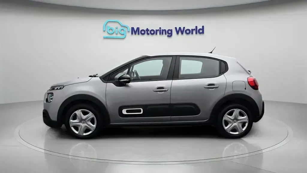Usado Citroën C3 PureTech 83 HP (61 kW) 2022 Cinzento Citadino