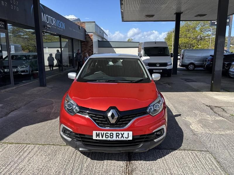 Usado Renault Captur Play 90 HP (66 kW) 2018 Vermelho SUV