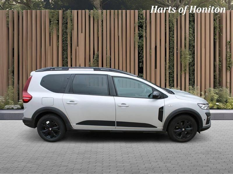 Used Dacia Jogger Extreme 2022 Silver MPV