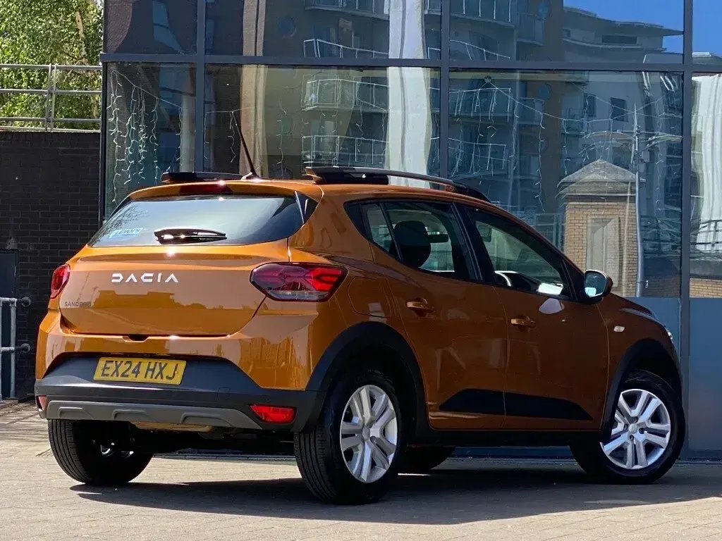 Used Dacia Sandero Expression 91 HP (66 kW) 2024 Orange Hatchback