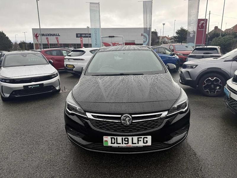 Used Vauxhall Astra 108 HP (79 kW) 2019 Black Estate
