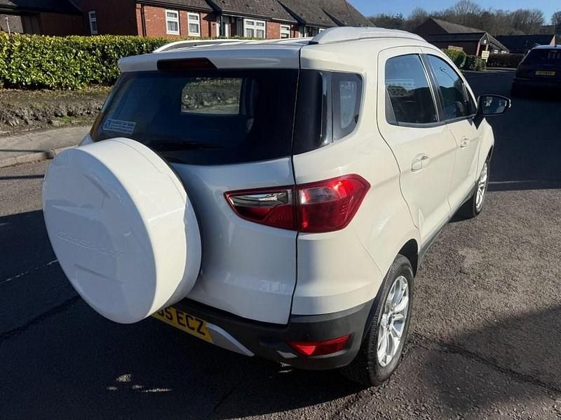 Used Ford Ecosport Zetec 95 HP (69 kW) 2015 White SUV