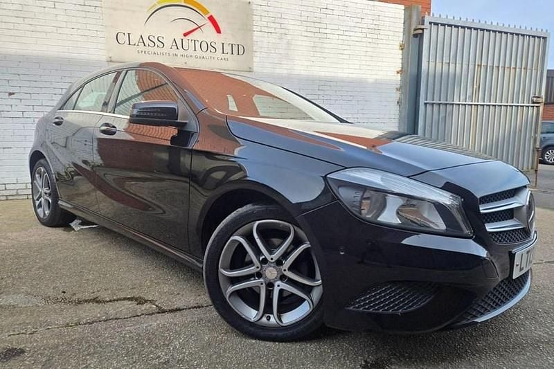 Used Mercedes A180 2013 Black Hatchback