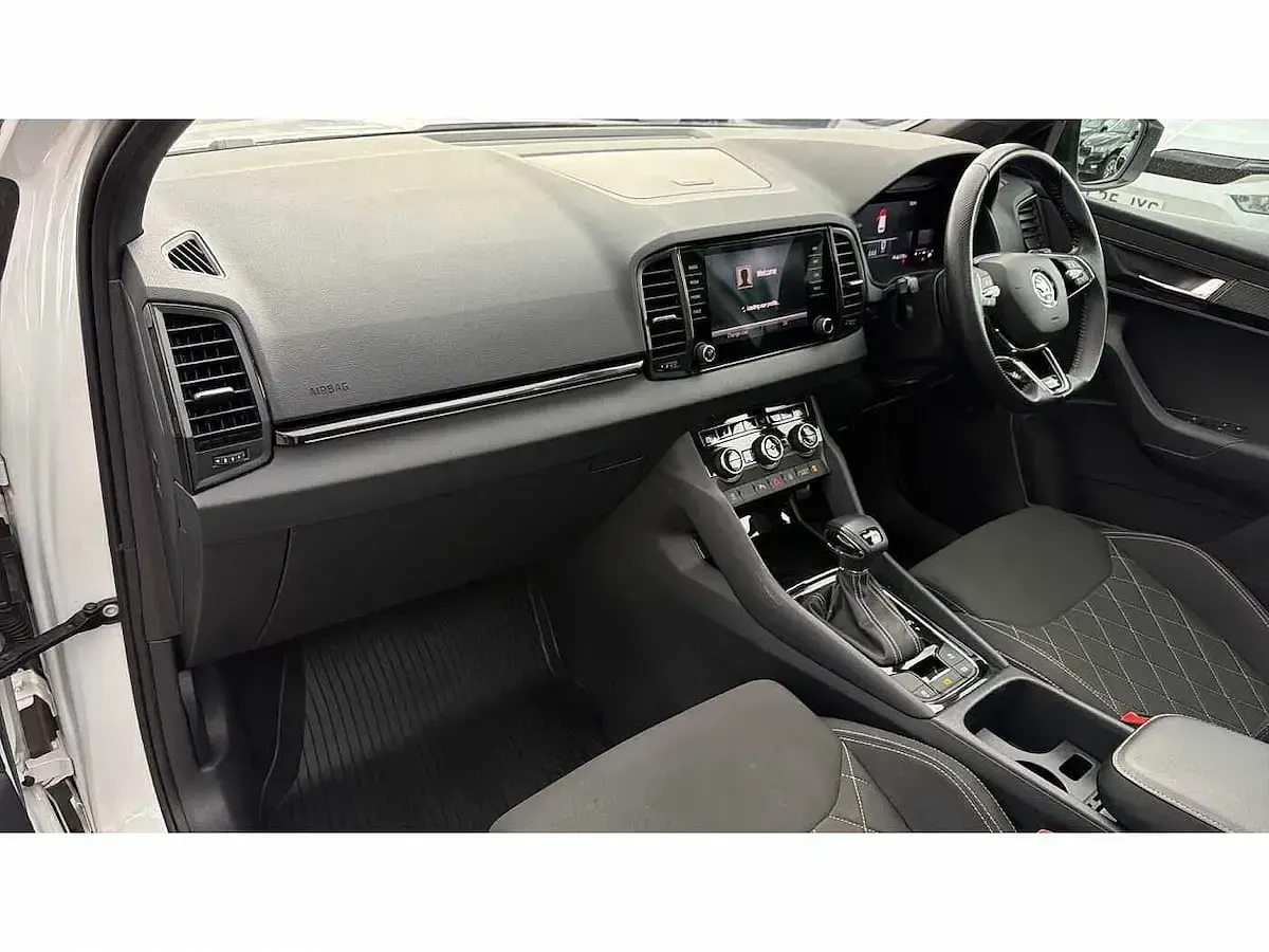 Used Skoda Karoq SportLine 190 HP (139 kW) 2023 Moon white SUV