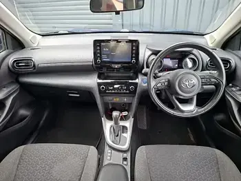 Used Toyota Yaris Hybrid 116 HP (85 kW) 2023 Blue Estate