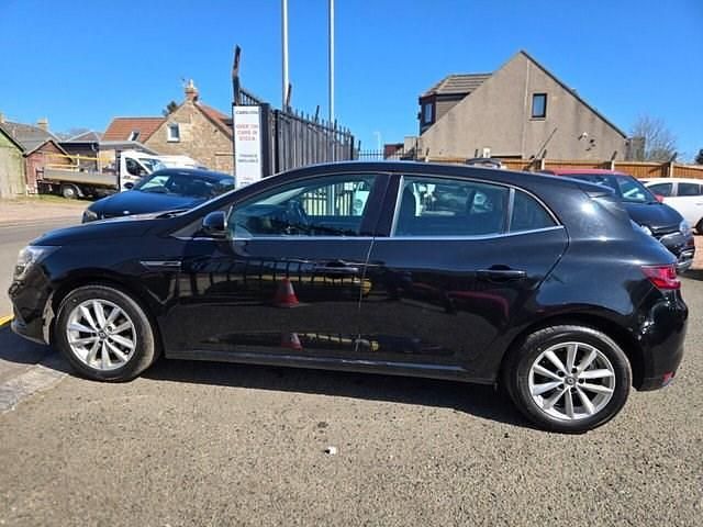 Used Renault Mégane IV Dynamique 110 HP (80 kW) 2016 Black Hatchback