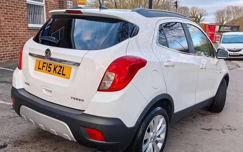Used Vauxhall Mokka 140 HP (102 kW) 2015 White SUV