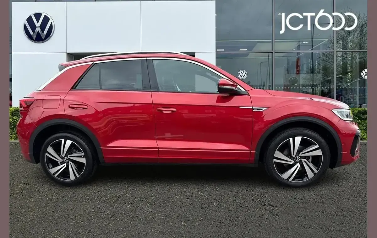 Used VW T-Roc R-line 150 HP (110 kW) 2023 Red SUV