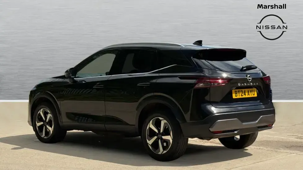 Used Nissan Qashqai N-Connecta 140 HP (102 kW) 2024 Black SUV