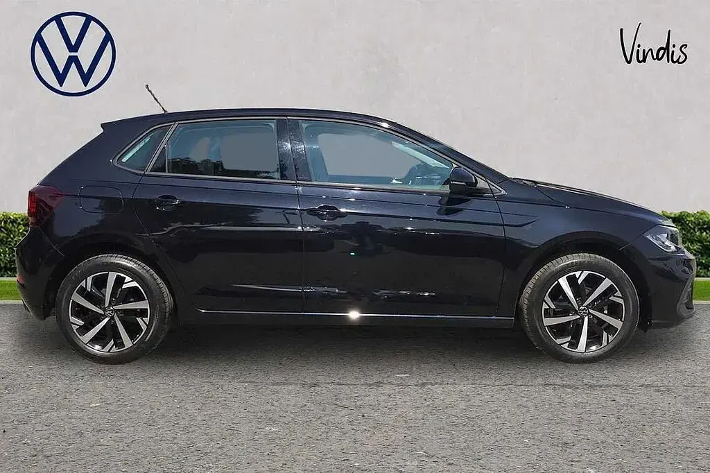 Used VW Polo Life 95 HP (69 kW) 2024 Black Hatchback