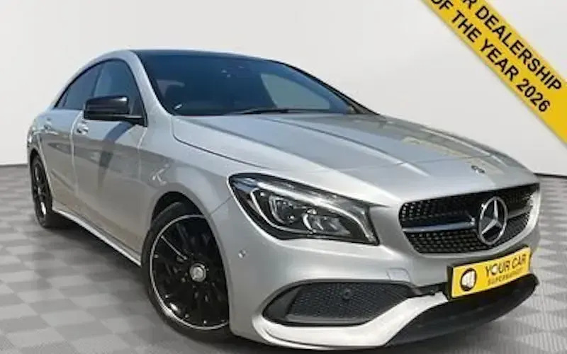 Usado Mercedes CLA220 AMG line 177 CV (130 kW) 2017 Berlina