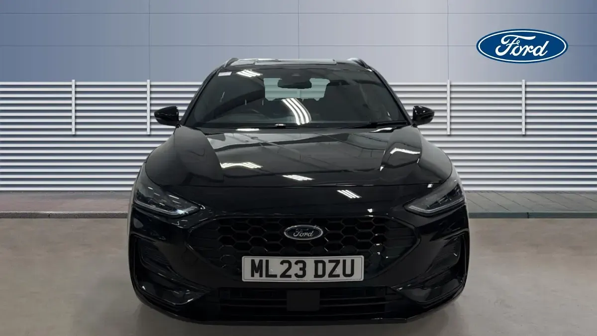 Used Ford Focus ST-Line 155 HP (114 kW) 2023 Black Estate