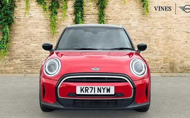 Used Mini Cooper Exclusive 136 HP (100 kW) 2021 Red Hatchback