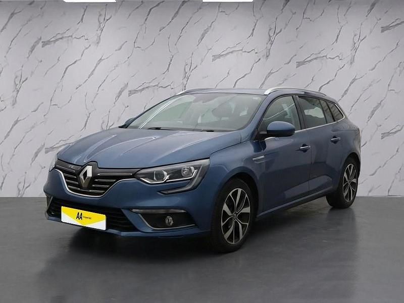 Used Renault Mégane GrandTour Iconic 140 HP (102 kW) 2019 Blue Estate
