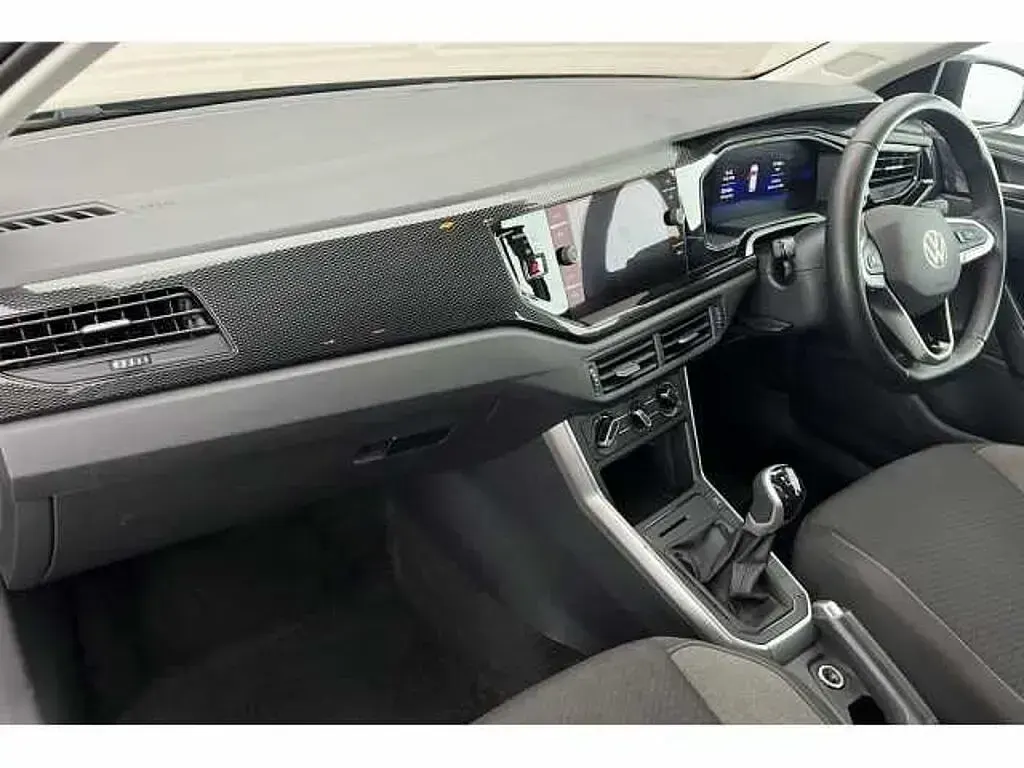 Used VW Polo Life 95 HP (69 kW) 2025 Black Hatchback