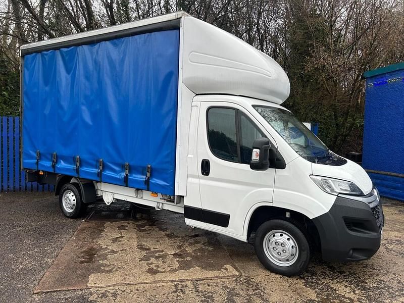 Used Citroën Relay 160 HP (117 kW) 2019 White Van