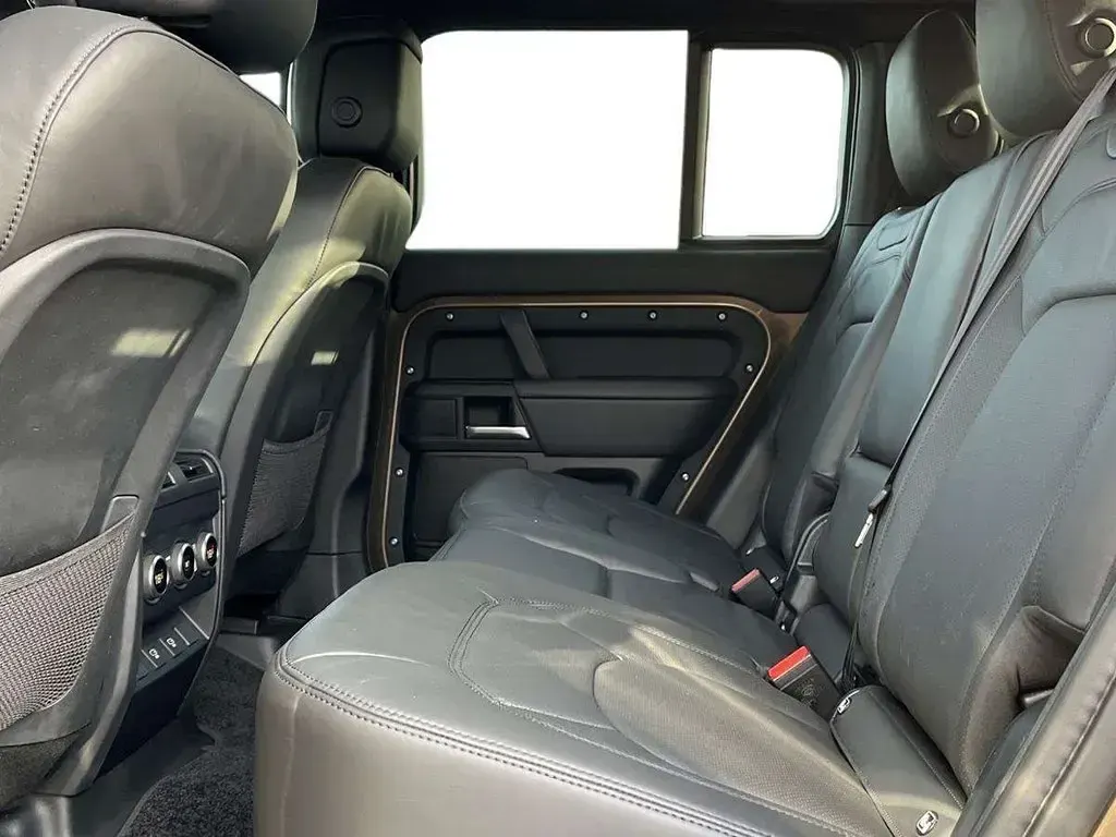 Used Land Rover Defender HSE Dynamic 344 HP (253 kW) 2024 Brown SUV