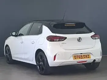 Used Vauxhall Corsa Elite 100 HP (73 kW) 2020 White Hatchback