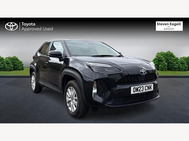 Black Used 2023 Toyota Yaris Hybrid Hatchback | £19,902 (Expensive) - Image 1/3
