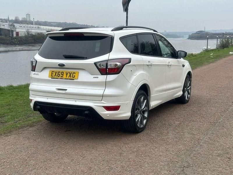 Used Ford Kuga ST-Line 180 HP (132 kW) 2019 White SUV