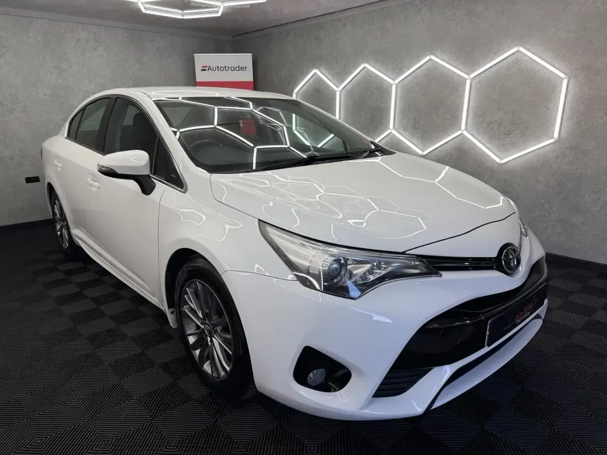 Second-hand Toyota Avensis Business Edition 112 CP (82 kW) 2016 Alb Berlinǎ