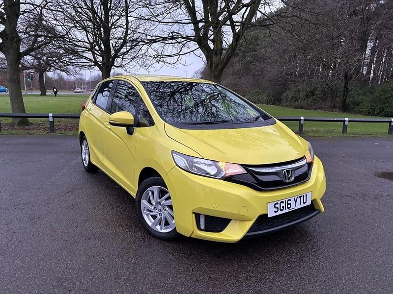 Used Honda Jazz SE 2016 Yellow Hatchback