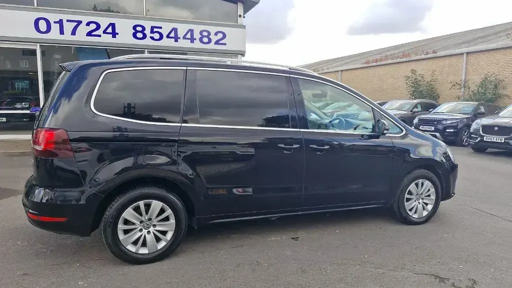 Used VW Sharan SE 147 HP (108 kW) 2017 Black MPV