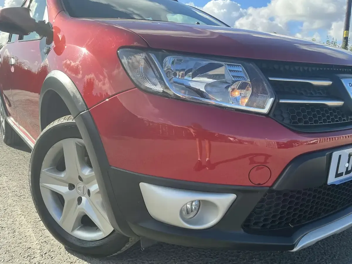 Used Dacia Sandero Lauréate 2013 Red Hatchback