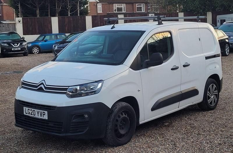 Used Citroën Berlingo 100 HP (73 kW) 2020 White MPV