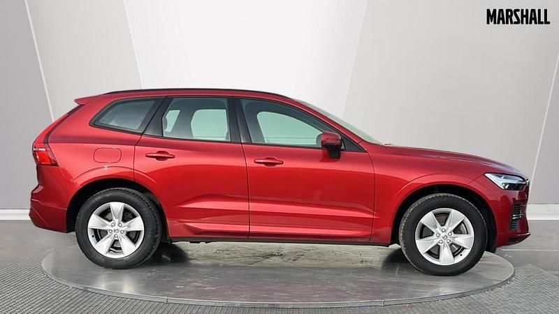 Second-hand Volvo XC60 Momentum 197 CP (144 kW) 2022 Roșu SUV