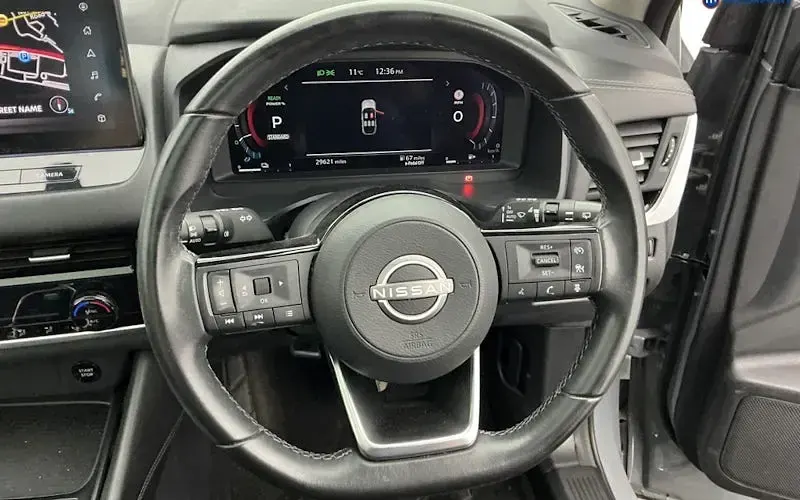 Used Nissan Qashqai N-Connecta 190 HP (139 kW) 2023 Grey SUV