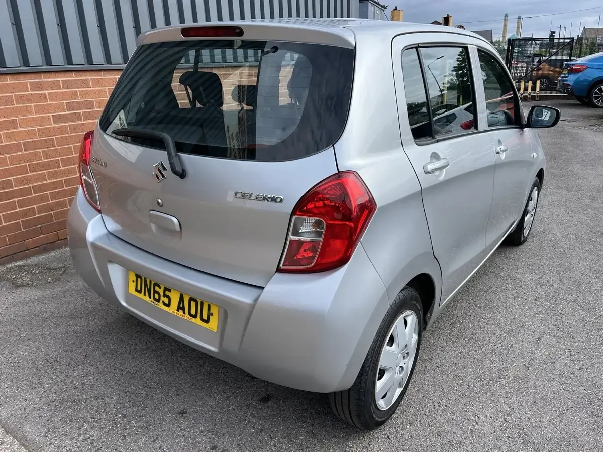 Used Suzuki Celerio 68 HP (50 kW) 2015 Silver Hatchback