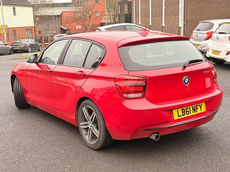 Used BMW 118 Sport Line 2012 Red Hatchback