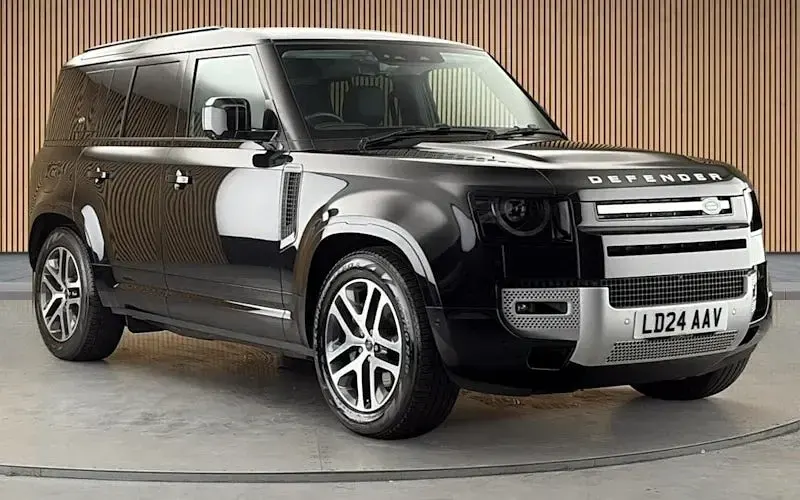 Used Land Rover Defender 404 HP (297 kW) 2023 SUV