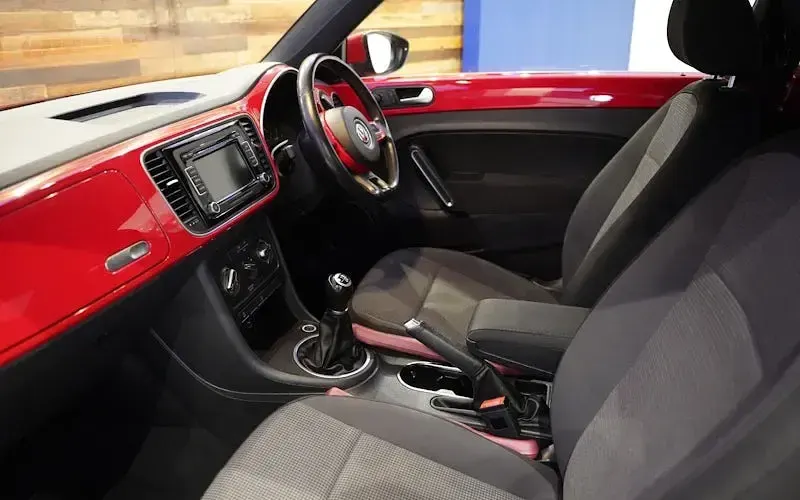 Used VW Beetle Design 105 HP (77 kW) 2014 Red Hatchback