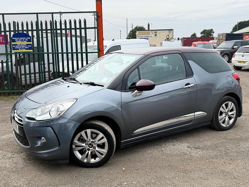 Usado Citroën DS3 120 HP (88 kW) 2011 Cinzento Citadino