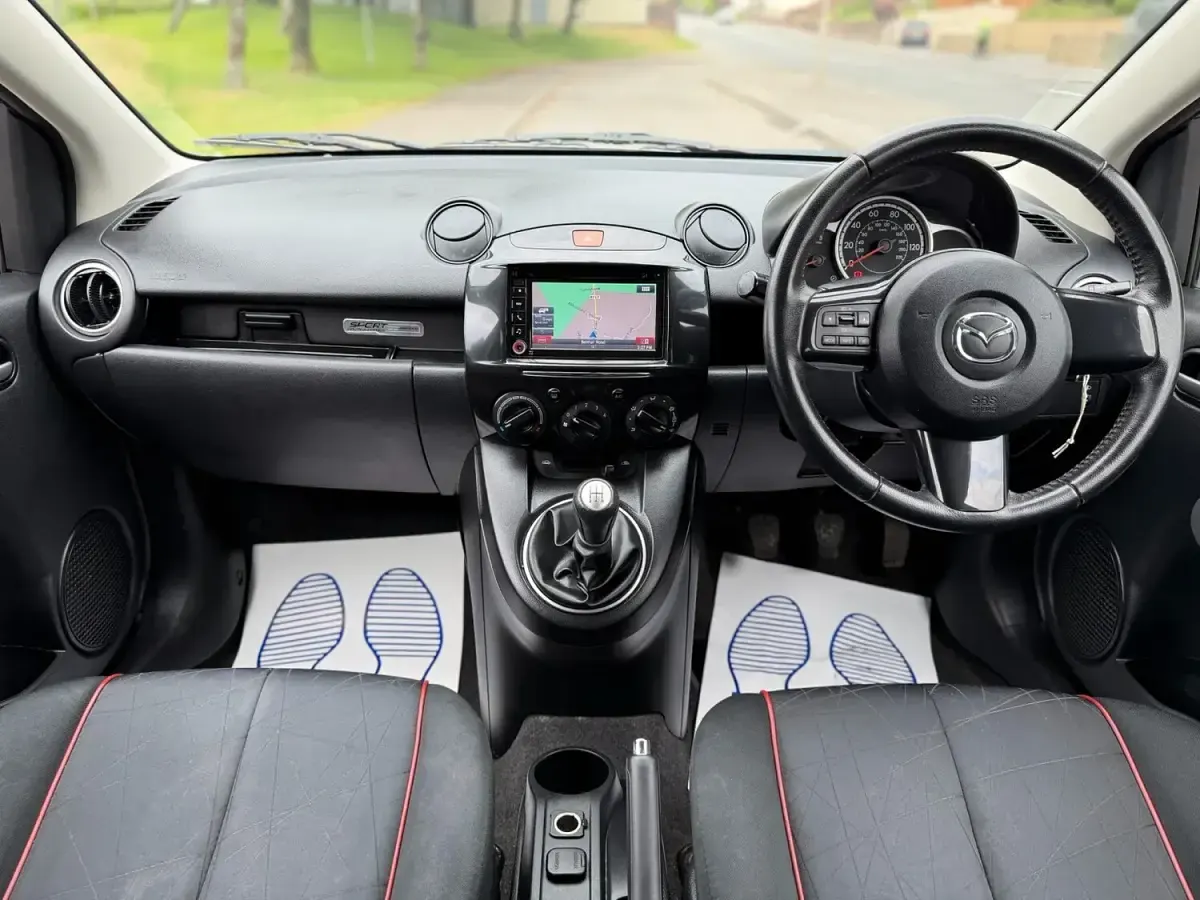 Used Mazda 2 Edition 2014 Silver Hatchback