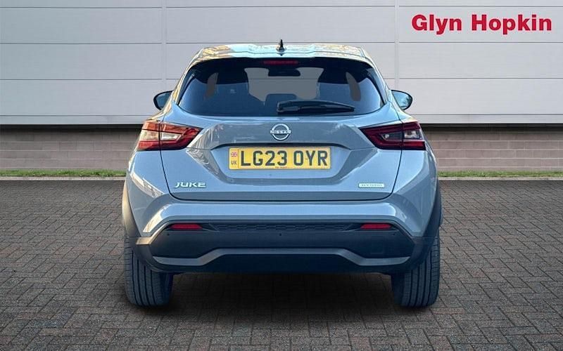 Used Nissan Juke Tekna 143 HP (105 kW) 2023 Grey SUV