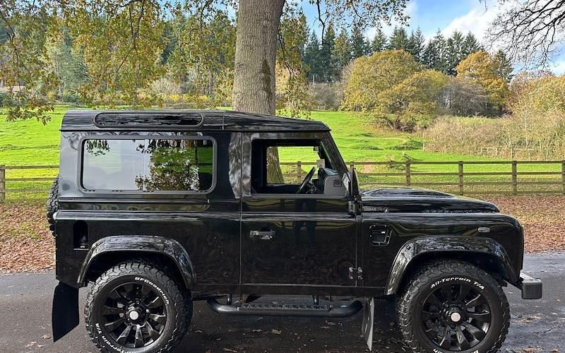 Usado Land Rover Defender 124 HP (91 kW) 2015 Carrinha