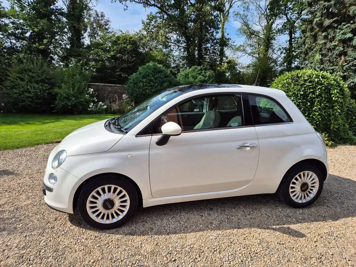 Used Fiat 500 Lounge 69 HP (50 kW) 2014 White Hatchback