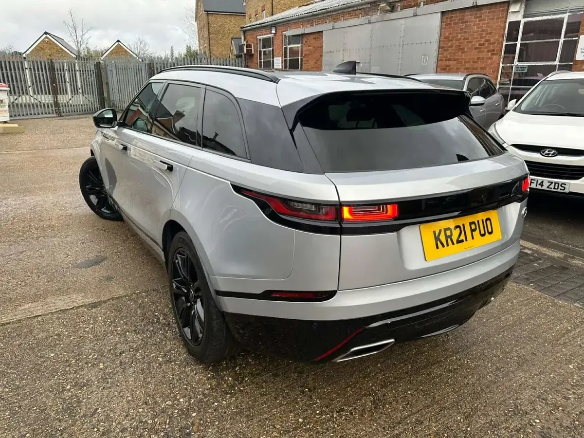 Used Land Rover Range Rover Velar SE Dynamic 300 HP (220 kW) 2021 Silver SUV