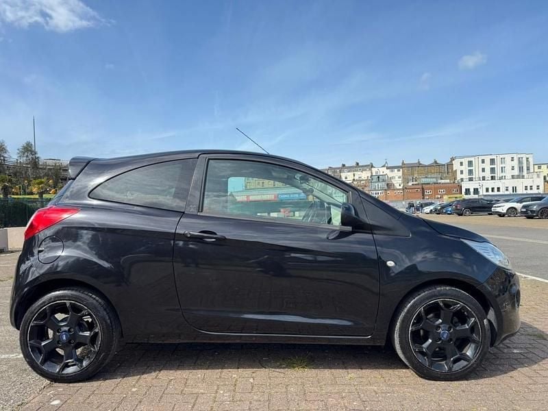 Used Ford Ka 69 HP (50 kW) 2014 Black Hatchback