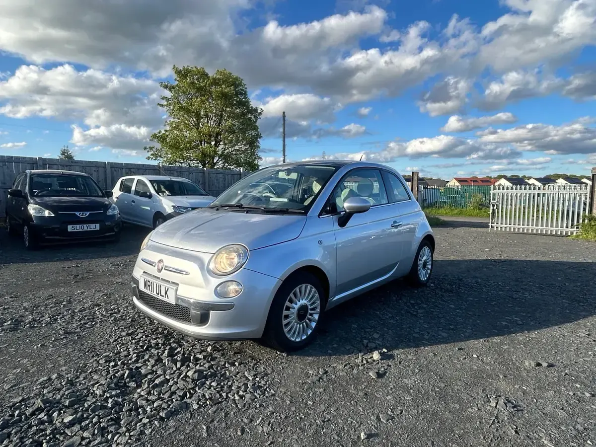 Used Fiat 500 Lounge 69 HP (50 kW) 2011 Silver Hatchback