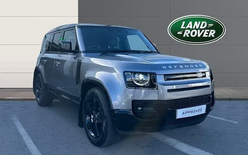 Used Land Rover Defender HSE 300 HP (220 kW) 2024 SUV
