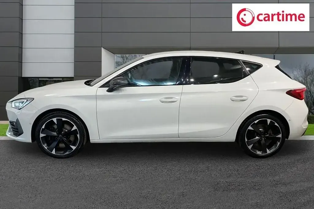 Used Cupra Leon VZ1 245 HP (180 kW) 2023 White Hatchback