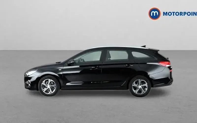 Used Hyundai i30 SE 120 HP (88 kW) 2024 Estate